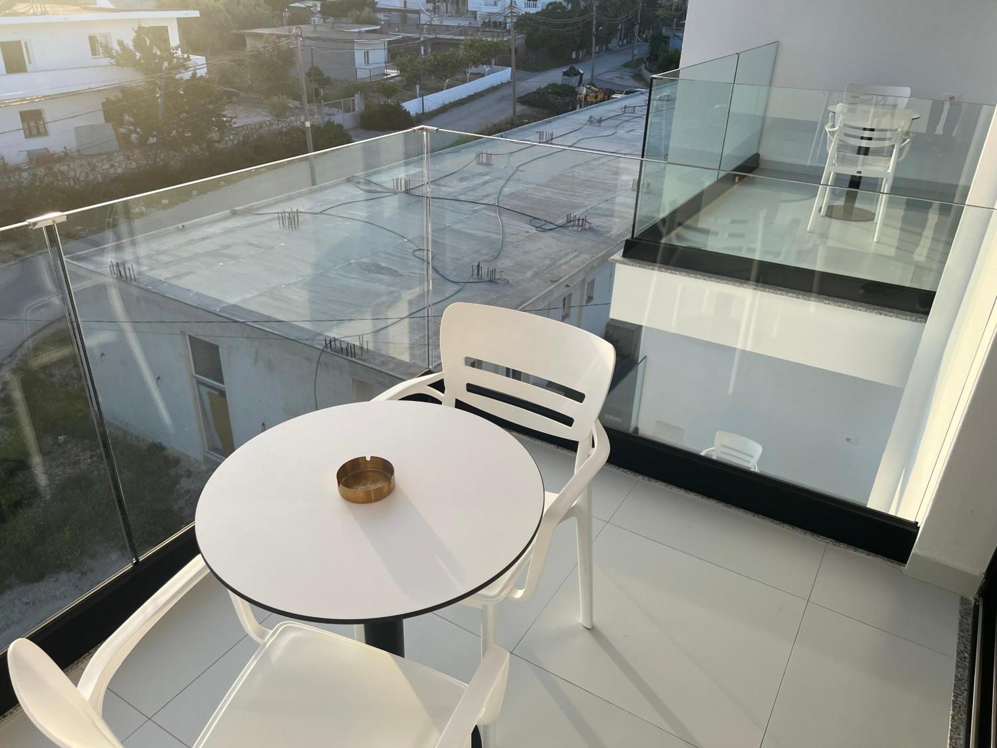 Agimi Hotel Ksamil Esterno foto
